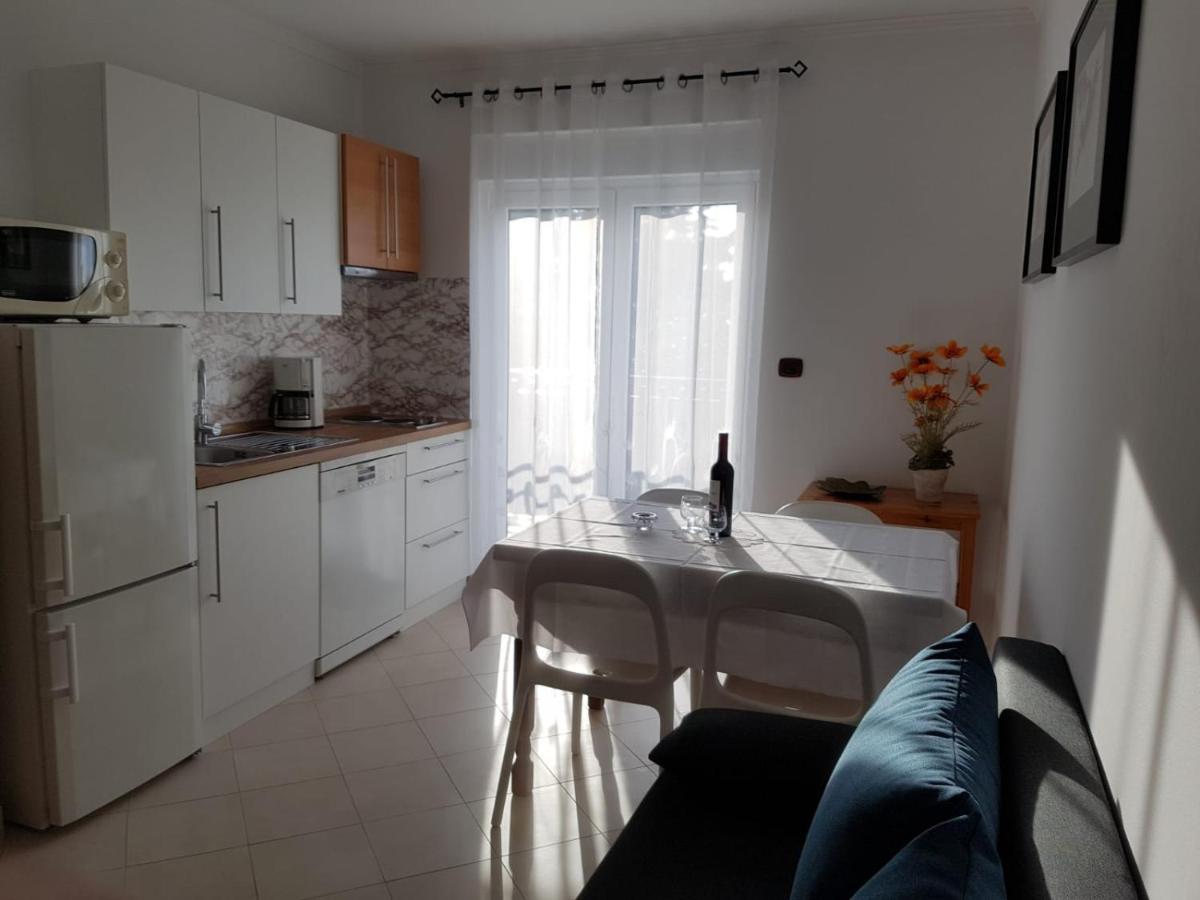 Apartment Mit Balkon Porec Exterior photo
