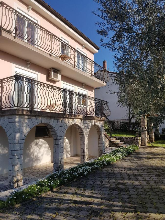 Apartment Mit Balkon Porec Exterior photo