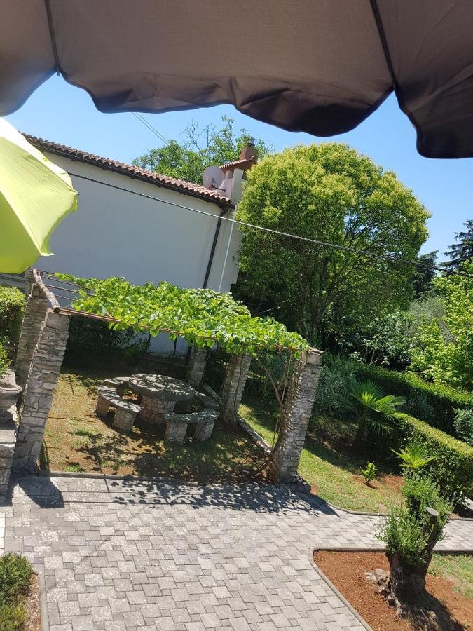 Apartment Mit Balkon Porec Exterior photo